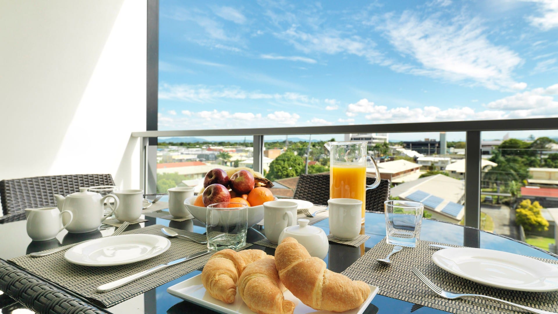 The Carlyle Suites